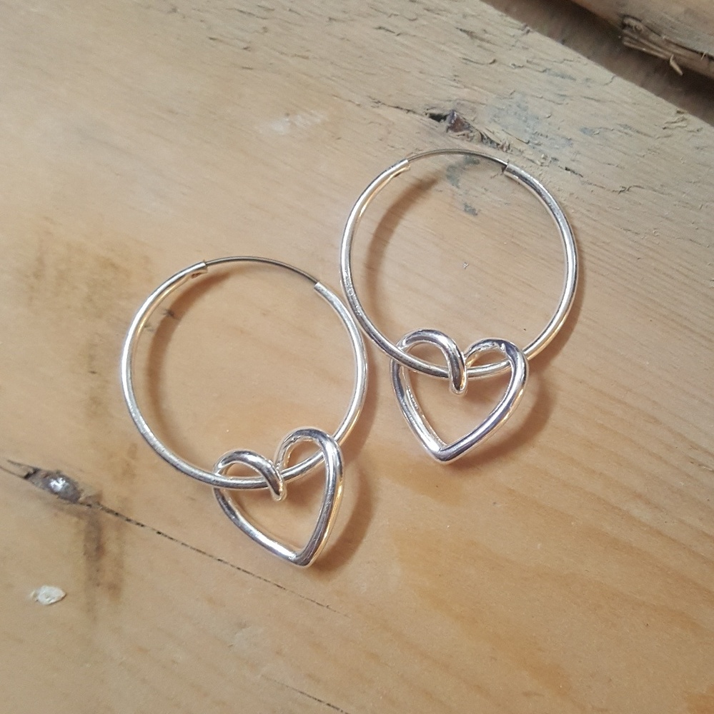 🌹LOWEST PRICE🌹Adorable heart earrings ⭐NWT!⭐